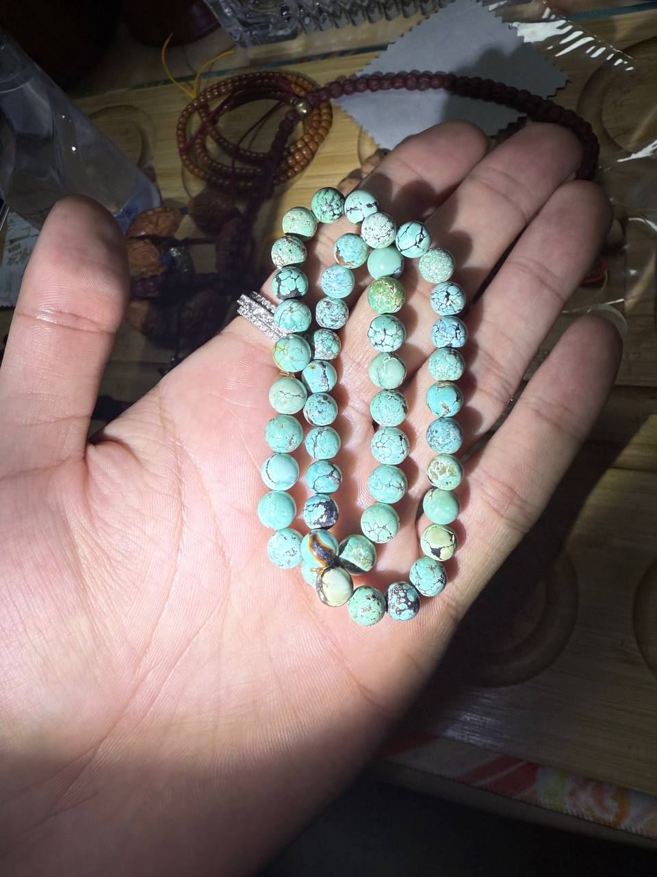 原矿绿松小手链两条，0.7尺寸