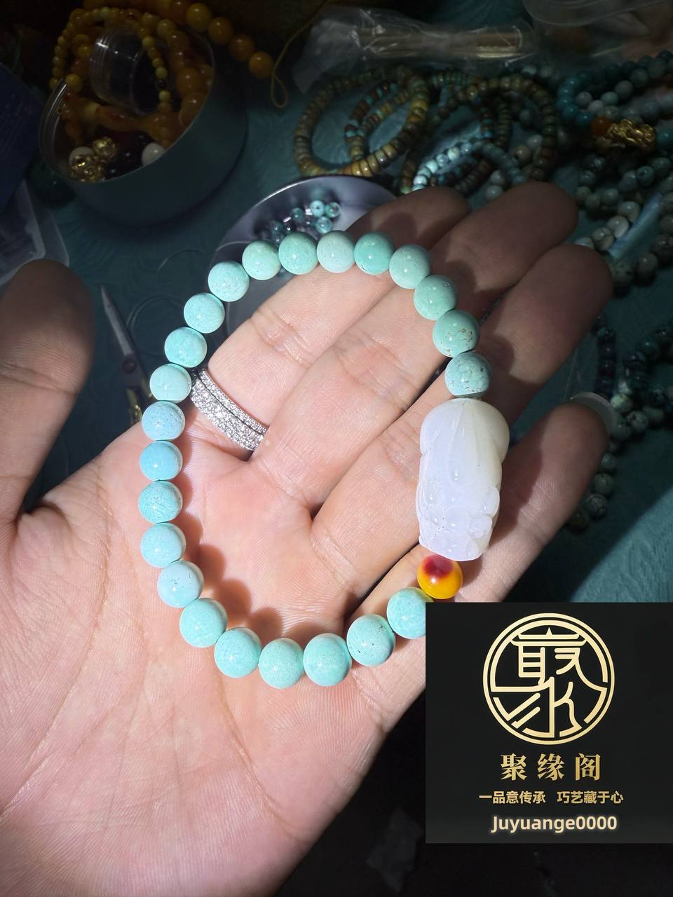 顶瓷原矿绿松貔貅手串