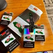 黑荷花3mg，肯定不是正品香烟，如果河北中烟要生产3毫克的也不可能是这种包装，大家还是散了吧，这款烟-点评钻石(荷花黑武士)