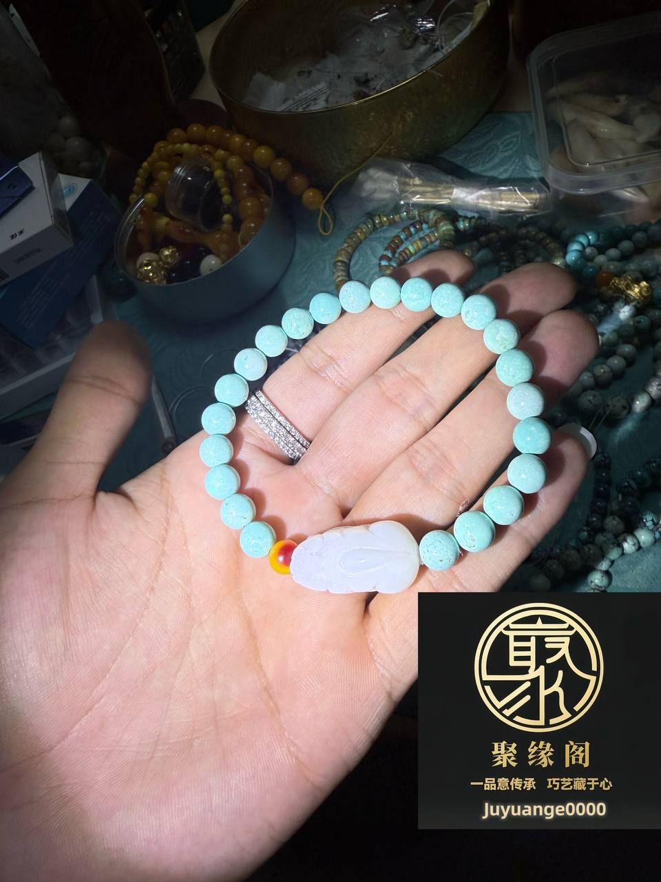 顶瓷原矿绿松貔貅手串