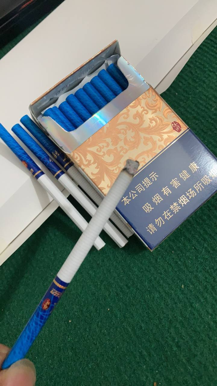 白皮细支云端休闲 #利群