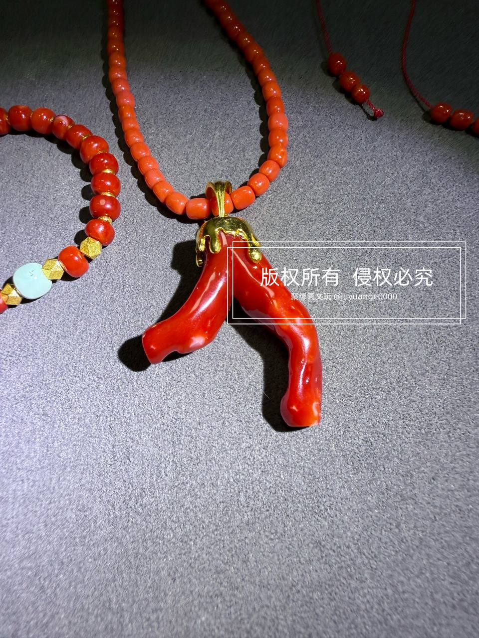 日本阿卡珊瑚吊坠