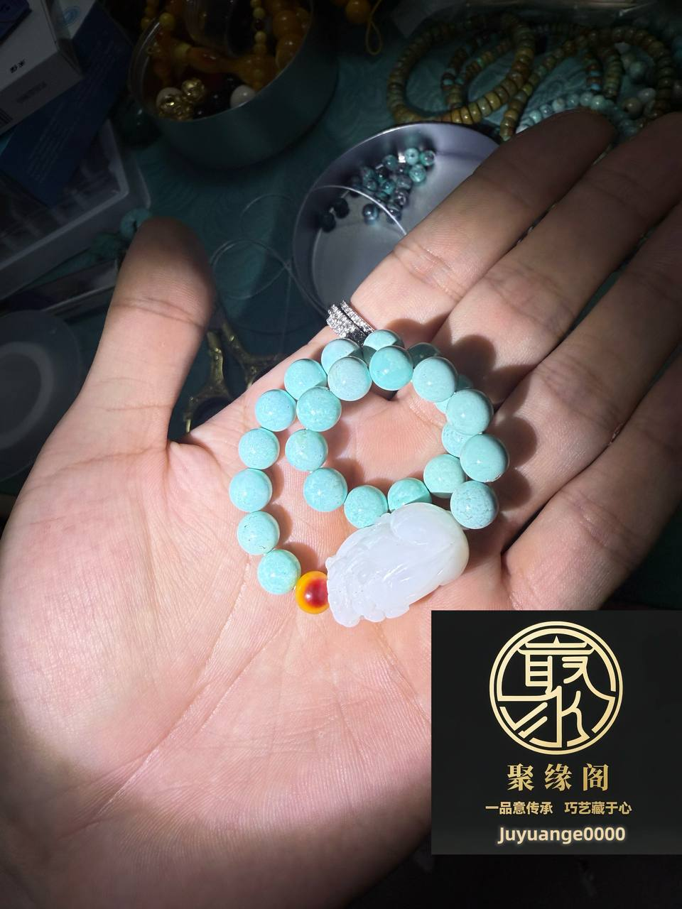 顶瓷原矿绿松貔貅手串