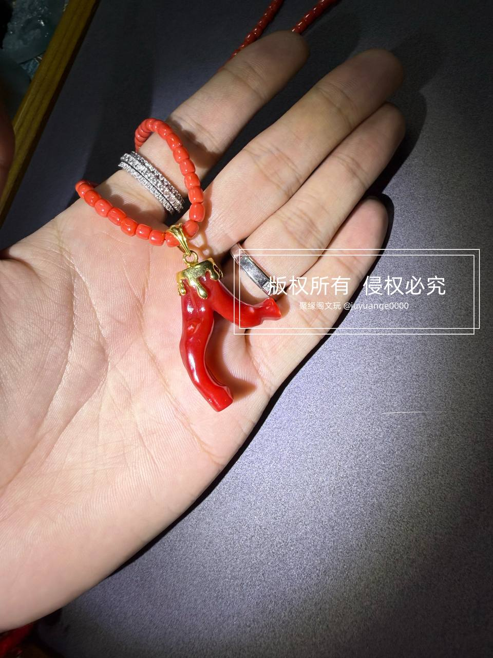 日本阿卡珊瑚吊坠