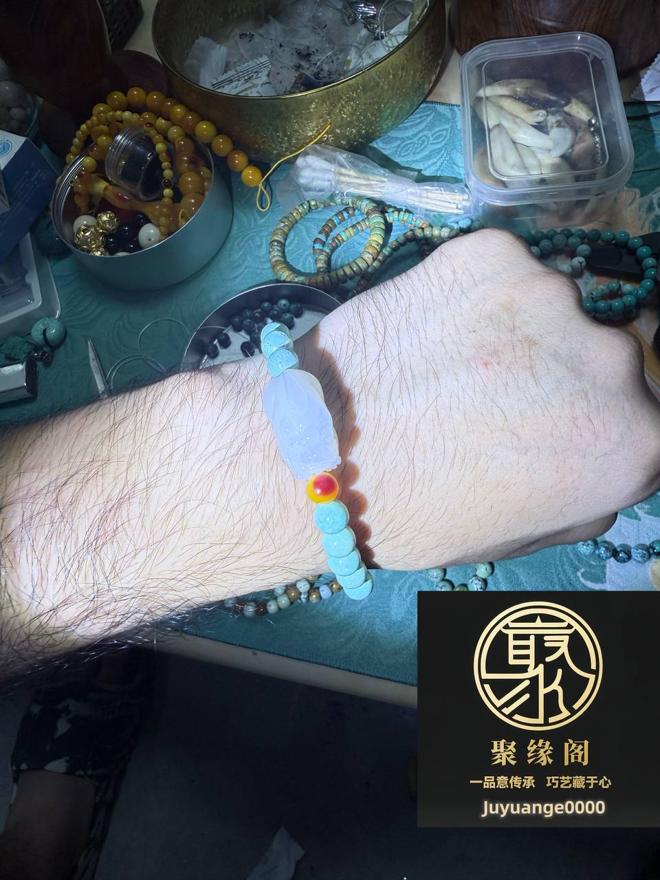 顶瓷原矿绿松貔貅手串